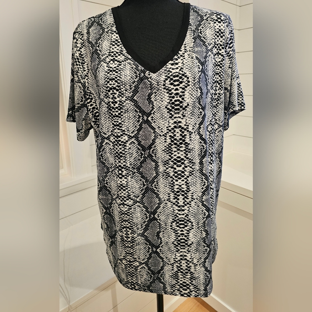 Blooming Jelly Monochrome Snake Print Top